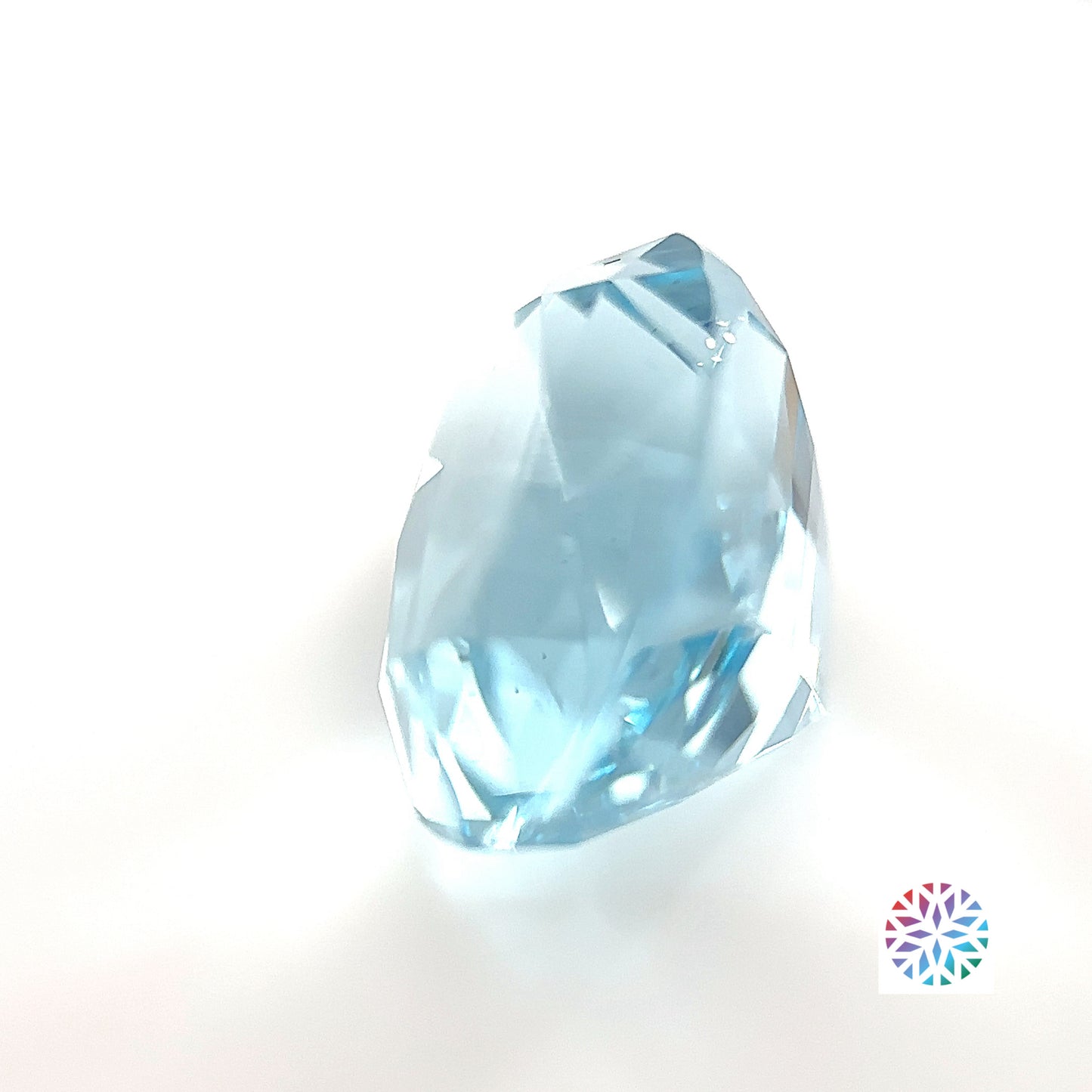 Aquamarine- Oval, 7.35ct, 13.8 x 10.4 x 8.8mm