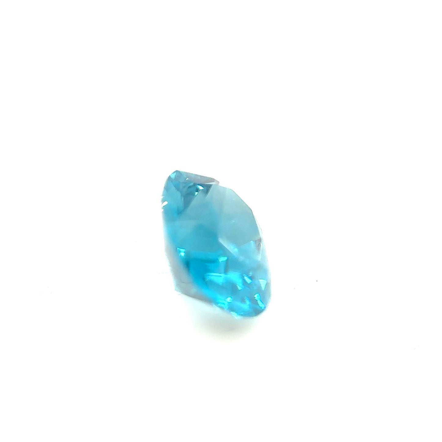 Blue Zircon- Oval, 3.37ct, 10.1 x 7.6 x 5.2mm