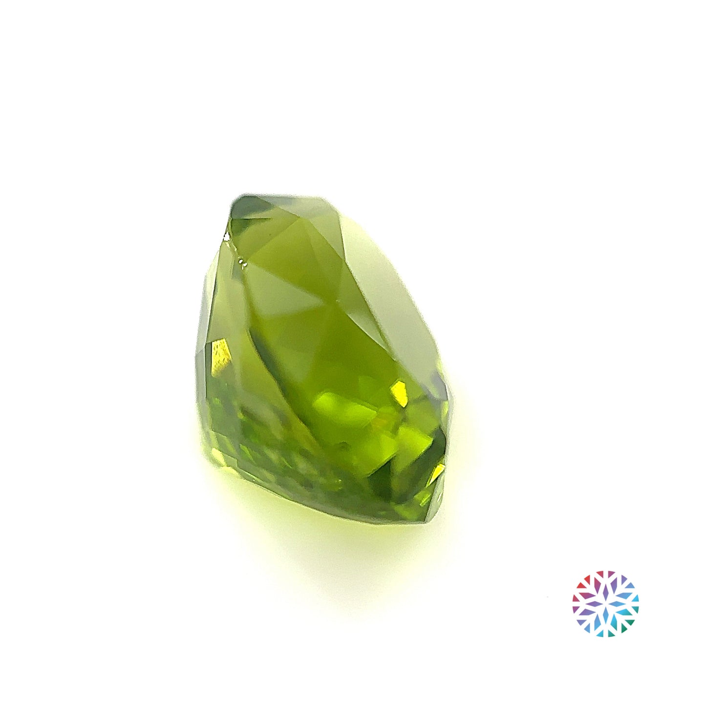 Peridot- Oval, 8.1ct, 13.9 x 10.3 x 8.3mm