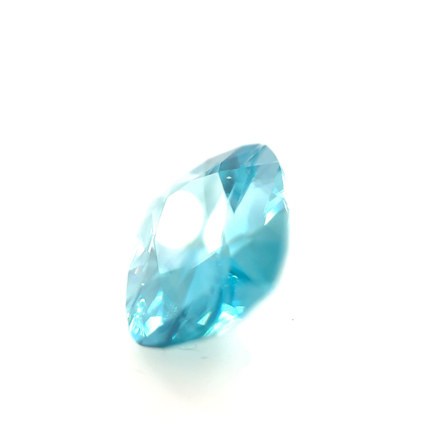 Blue Zircon- Oval, 7.97ct, 14.5 x 10.5 x 6.4mm