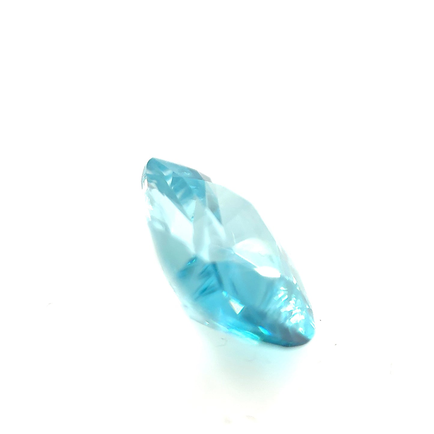 Blue Zircon- Oval, 7.97ct, 14.5 x 10.5 x 6.4mm