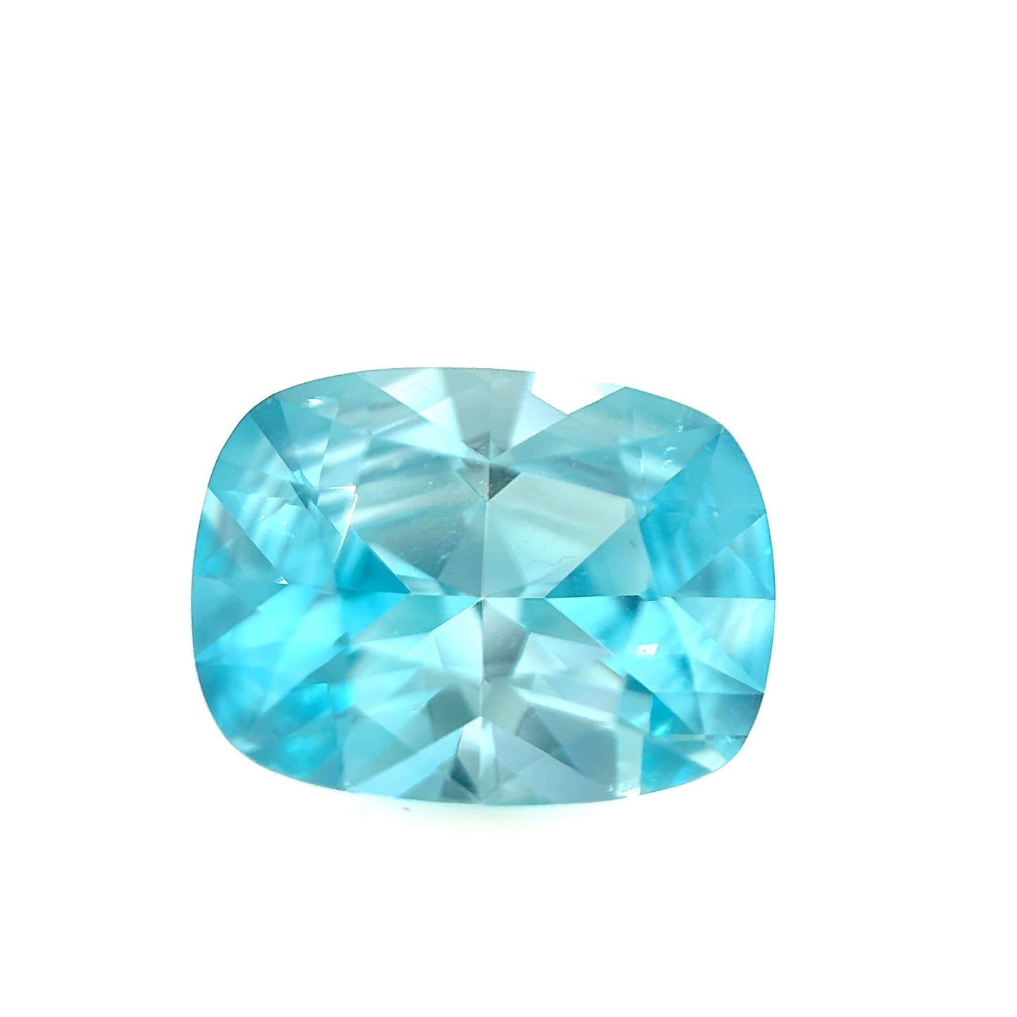 Blue Zircon- Oval, 7.97ct, 14.5 x 10.5 x 6.4mm