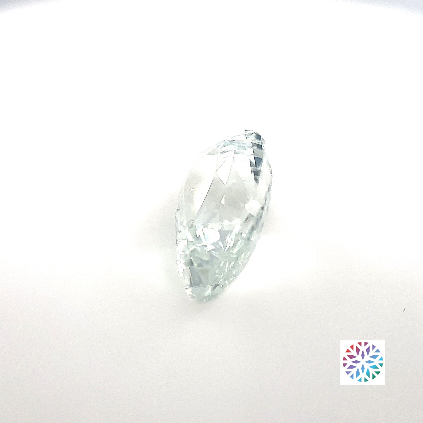 White Sapphire- Pear, 3.54ct, 11.4 x 7.7 x 5.1mm