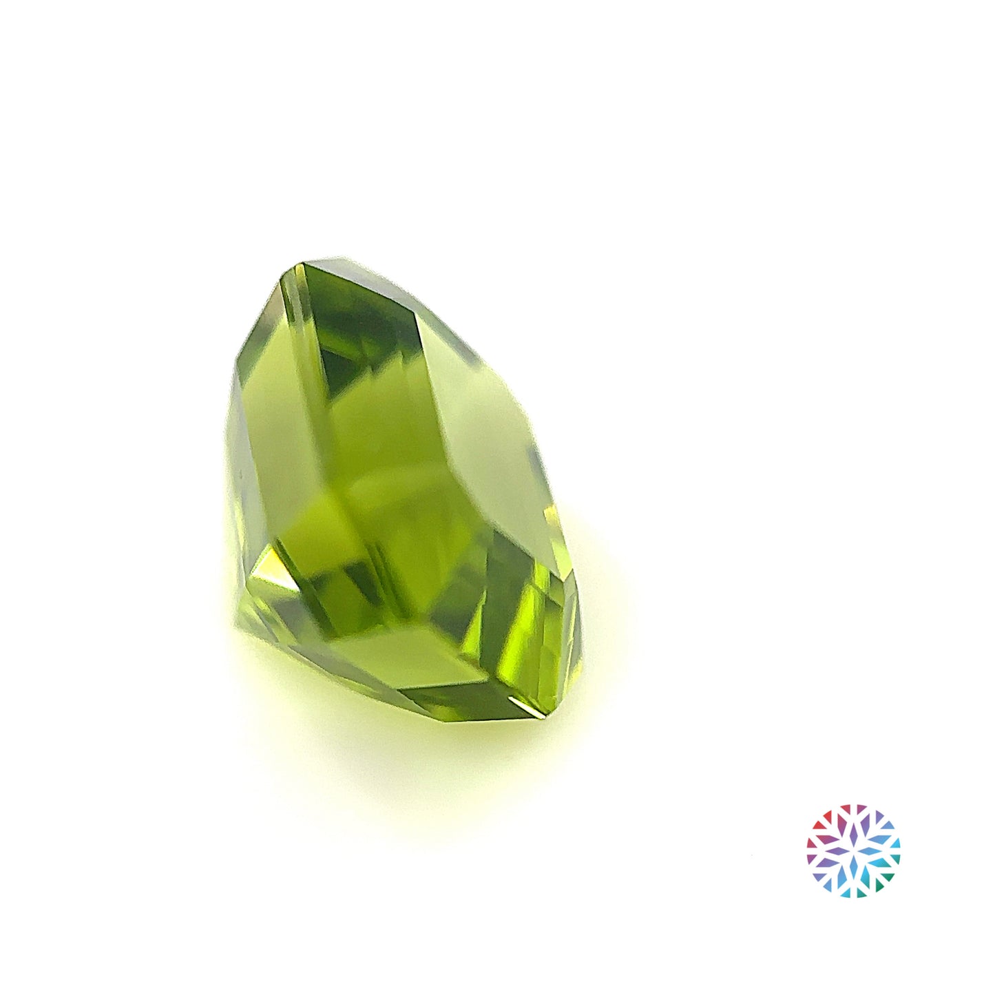 Peridot- Emerald, 6.9ct, 11.5 x 9.6 x 7.9mm