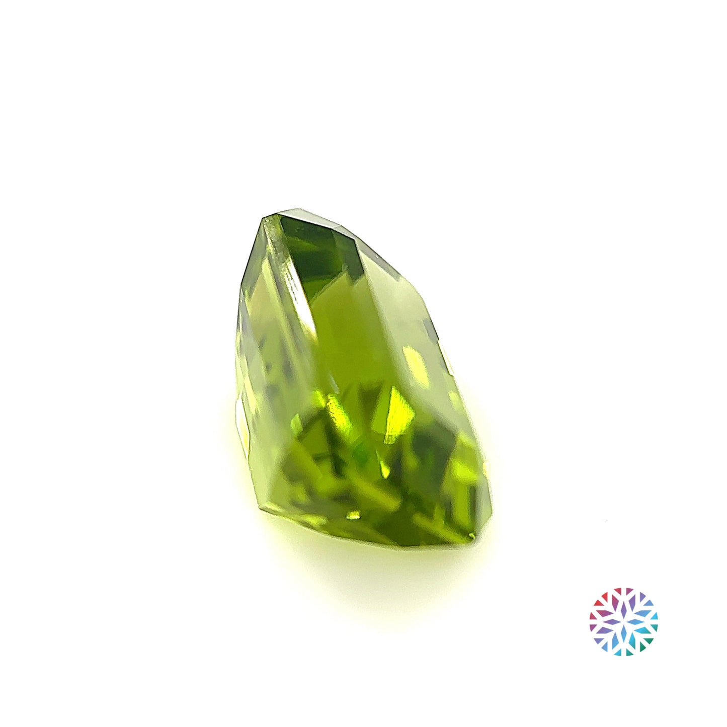 Peridot- Emerald, 5.43ct, 11.9 x 8.0 x 7.0mm