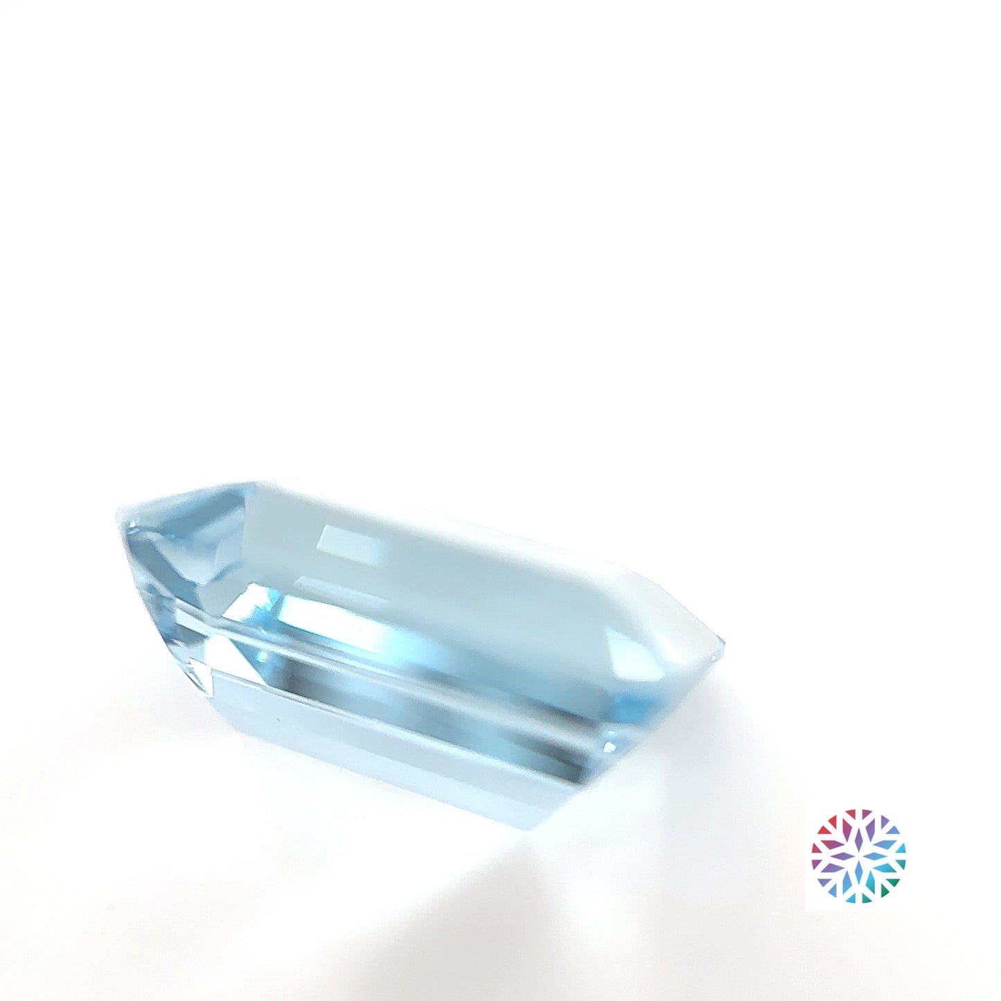 Aquamarine- Emerald, 4.01ct, 12.8 x 8.4 x 5.7mm