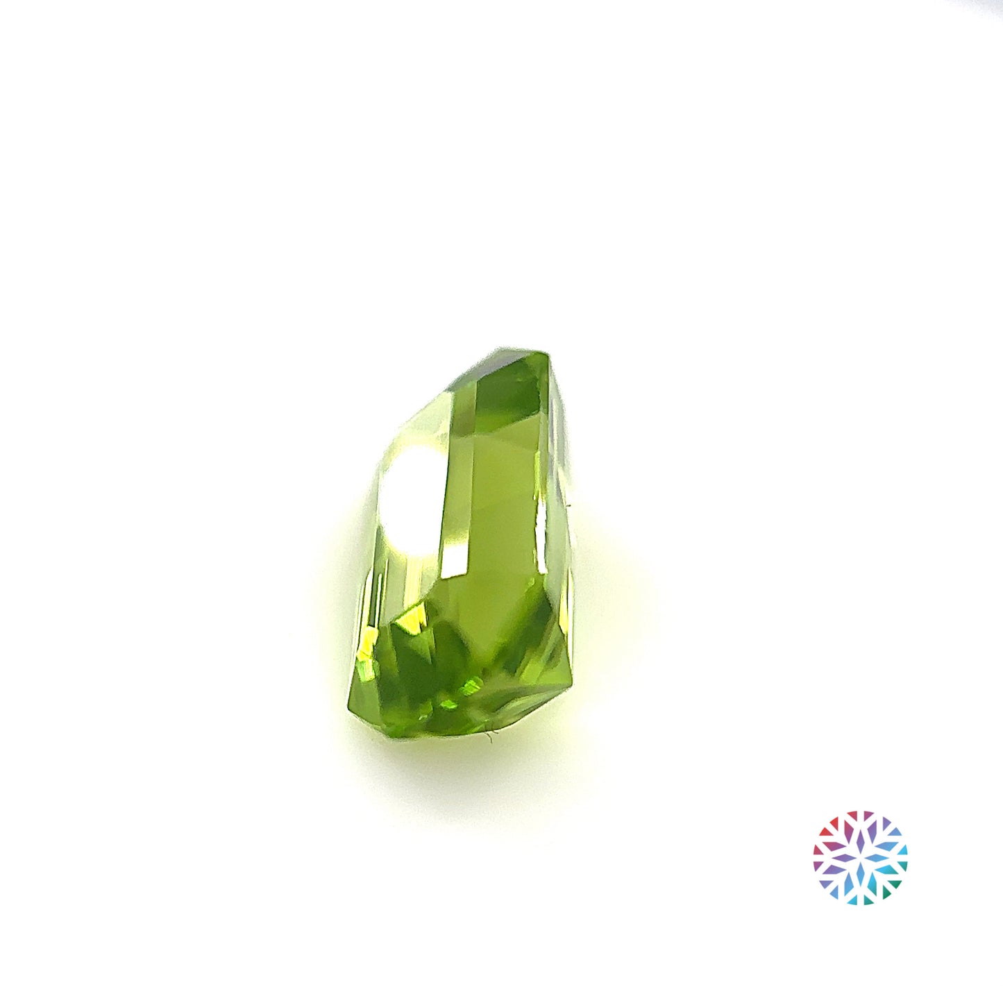 Peridot- Emerald, 2.93ct, 10.5 x 6.5 x 5.1mm