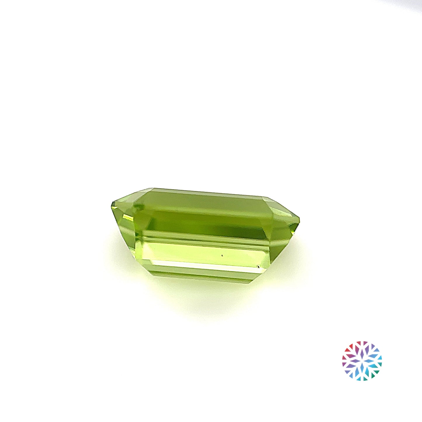 Peridot- Emerald, 2.93ct, 10.5 x 6.5 x 5.1mm