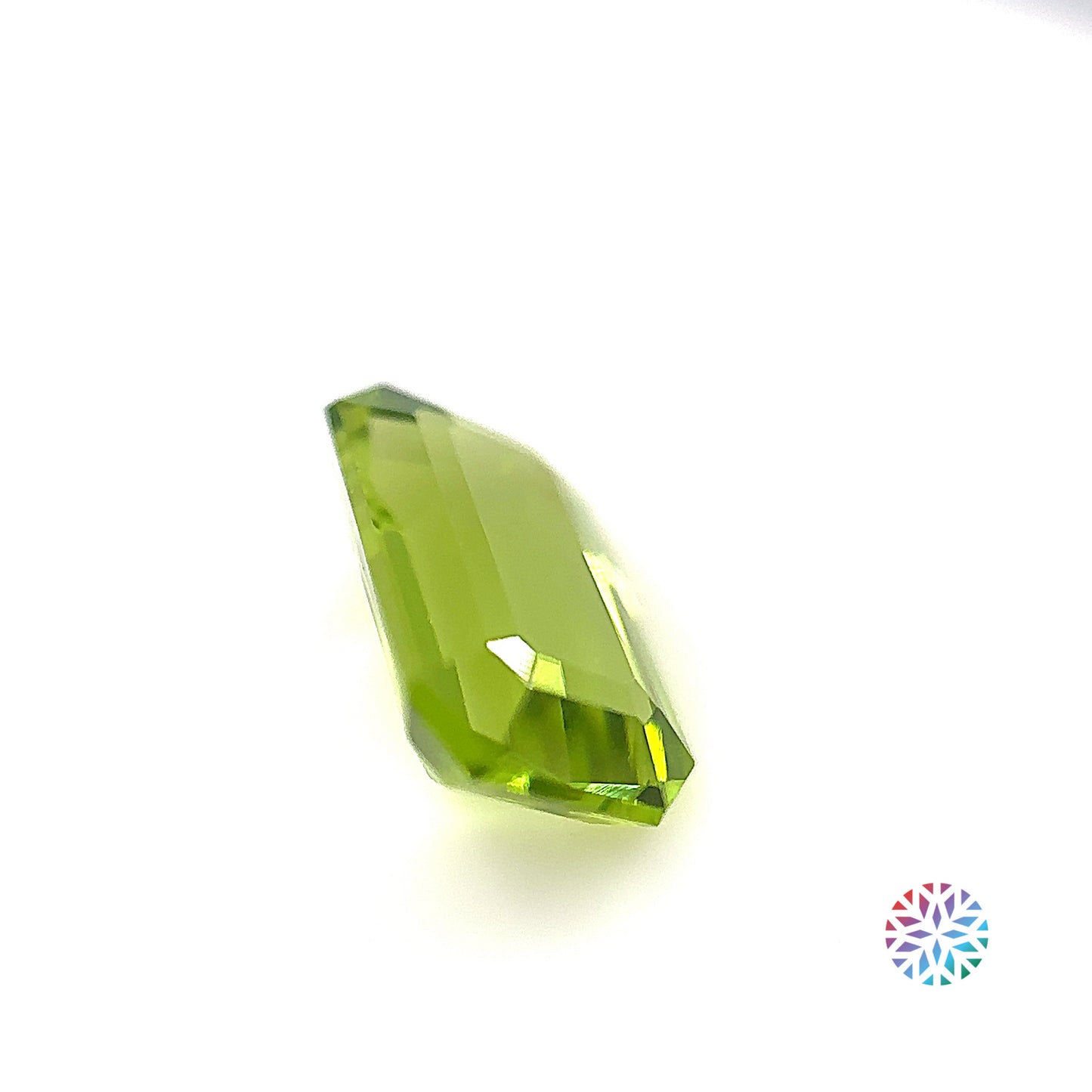 Peridot- Emerald, 3.64ct, 11.9 x 7.4 x 4.8mm