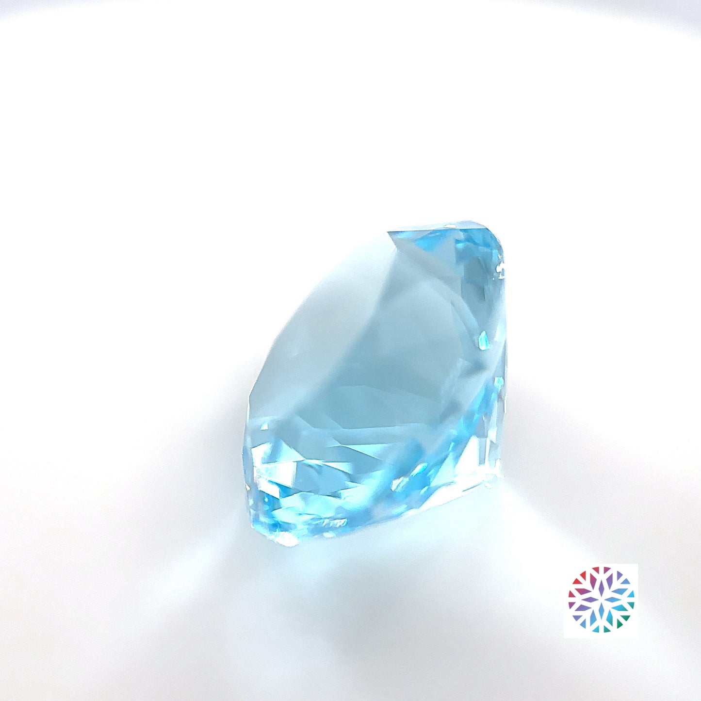 Aquamarine- Oval, 5.61ct, 13.2 x 11.3 x 8.2mm