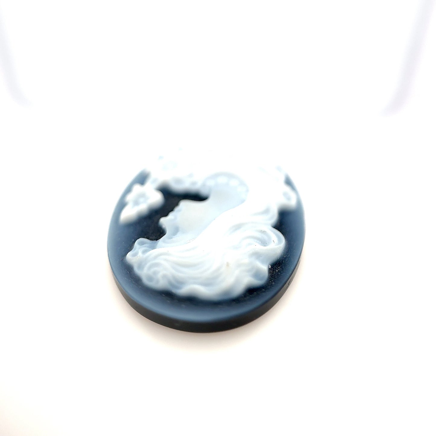 Agate Cameo- Carving, 11.44ct, 24.0 x 18.2 x 3.1mm